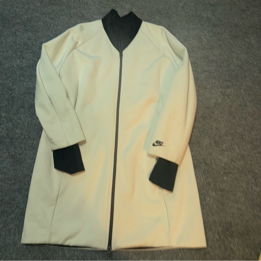 Women’s Rare Beautiful Unique Nike TECH PACK Waterproof Jacket Coat Size L